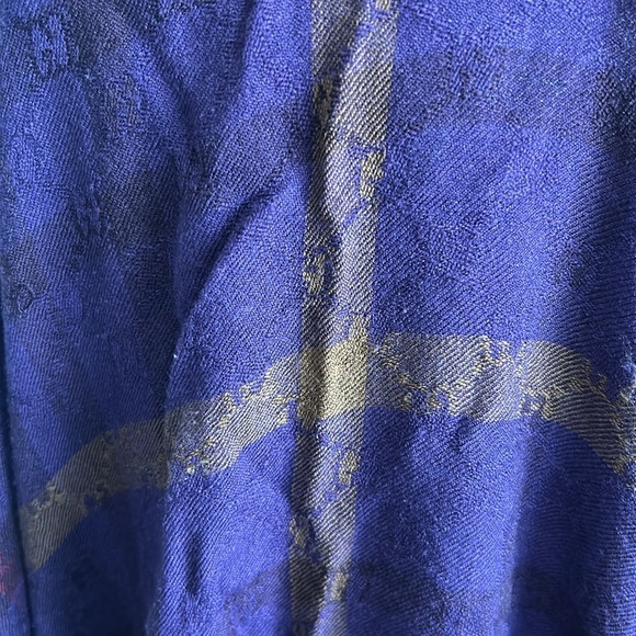 GUCCI Checkered Wool Scarf in Rich Red and Deep Purple - Picture 5 of 5